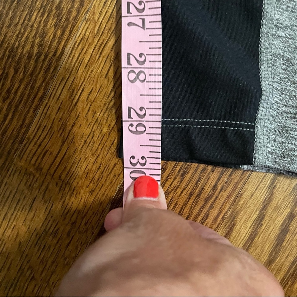 Nike Women's Leggings Gray Black Accents Size Medium, EUC - Picture 8 of 9